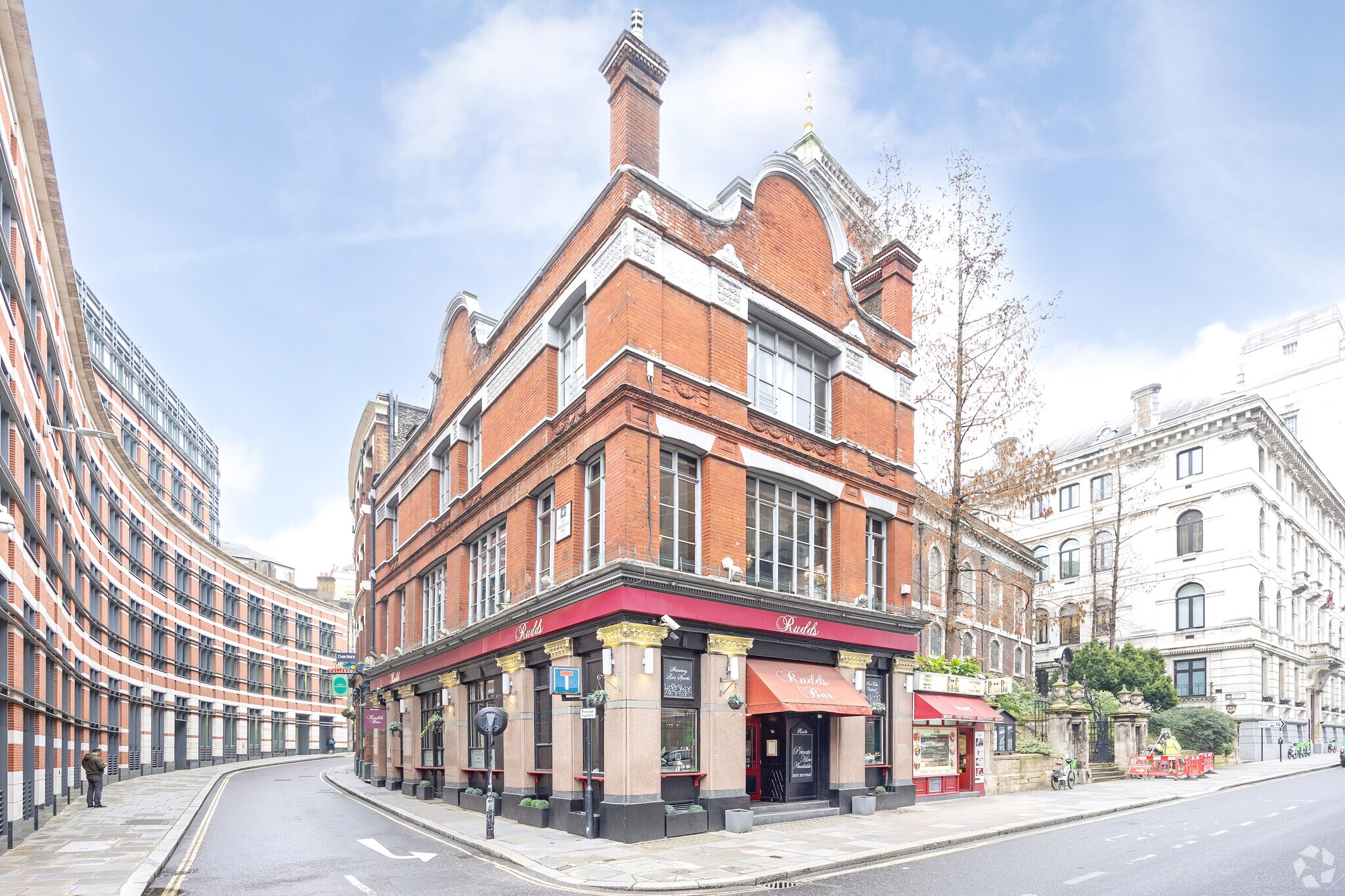 148 Queen Victoria St, London to rent Primary Photo- Image 1 of 4