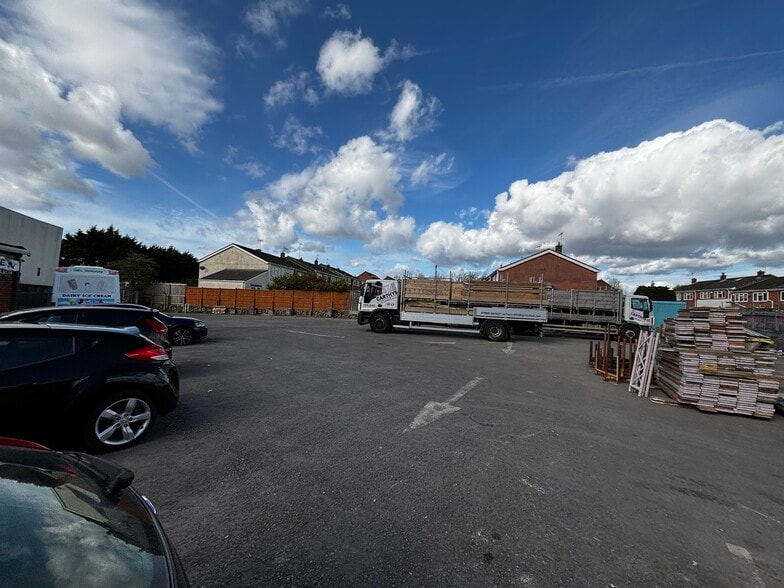 11 Cater Rd, Bristol to rent - Building Photo - Image 3 of 6