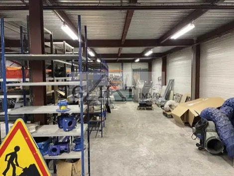 Vente Entrepôt 920 m² - Photo 1