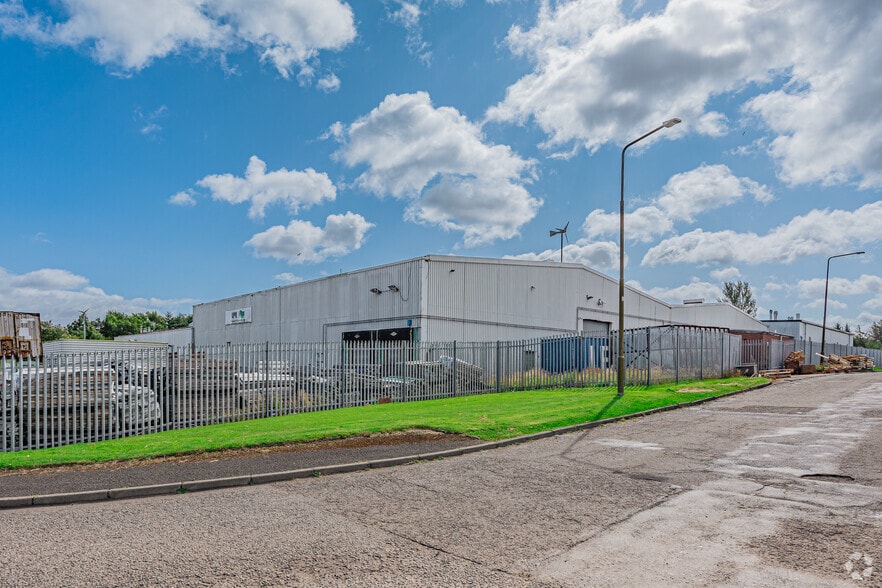 8 Firth Rd, Livingston to rent - Building Photo - Image 2 of 2