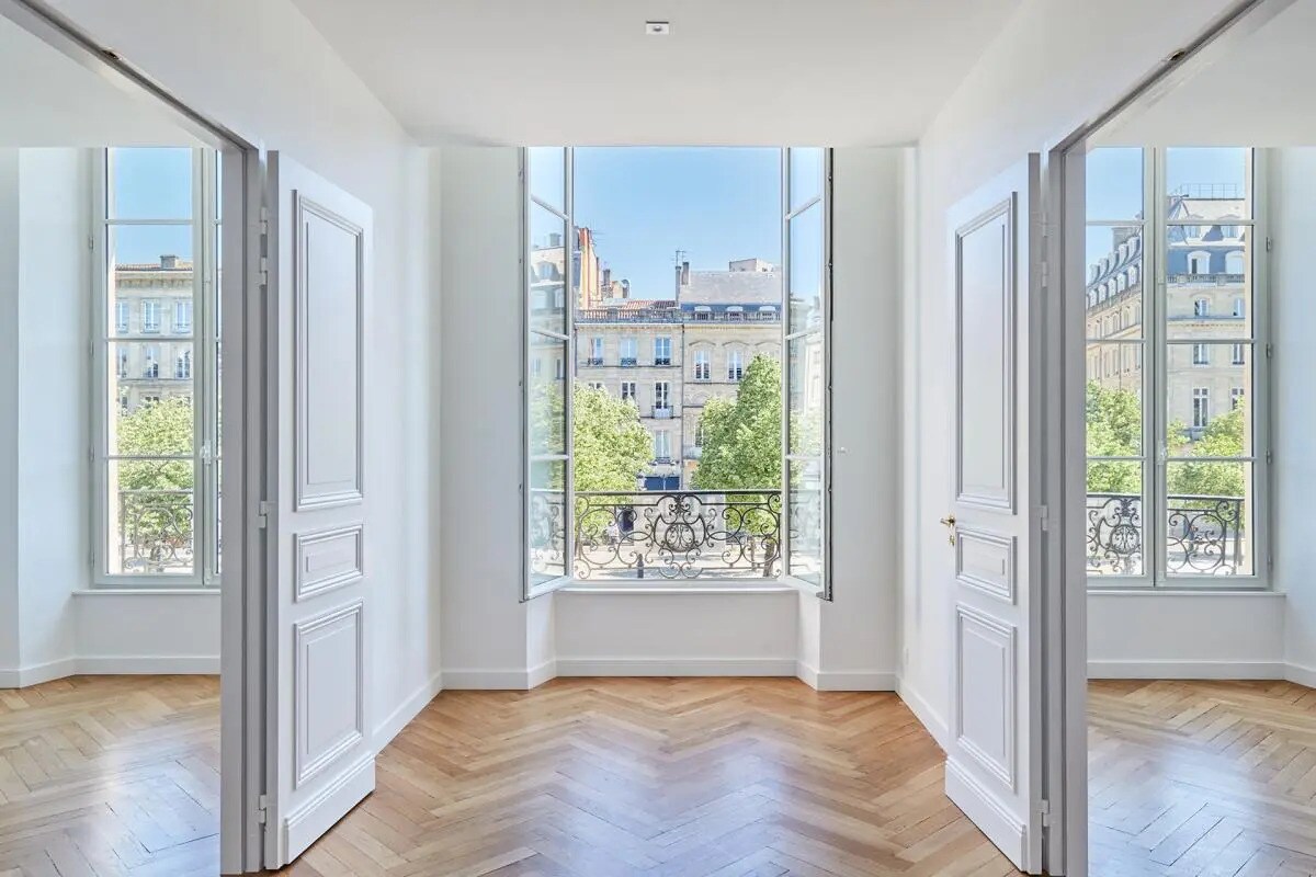 Office in Bordeaux to rent Interior Photo- Image 1 of 10