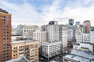 610 SW Broadway, Portland, OR - AERIAL  map view