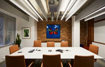 College Rd, Guildford to rent Interior Photo- Image 2 of 7