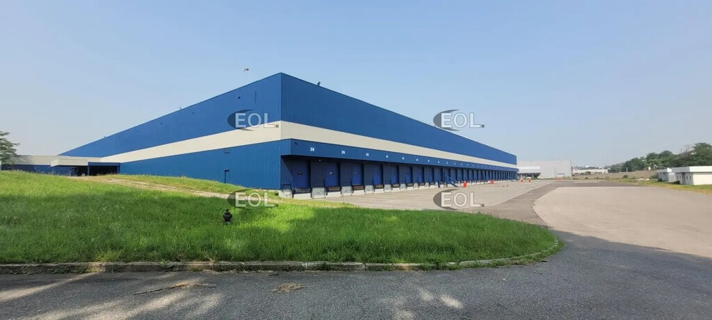 Location Entrepôt 14 000 m² à 36 842 m² - Photo 1