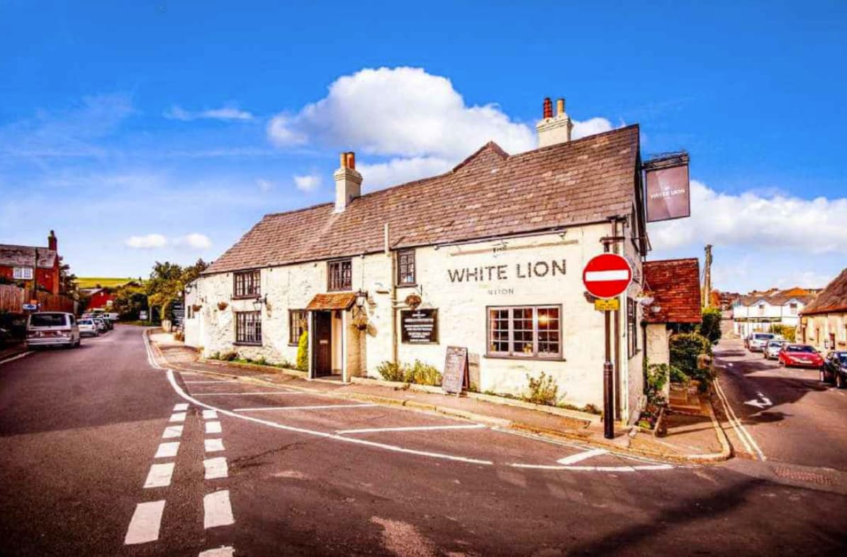 High St, Ventnor for sale Primary Photo- Image 1 of 9