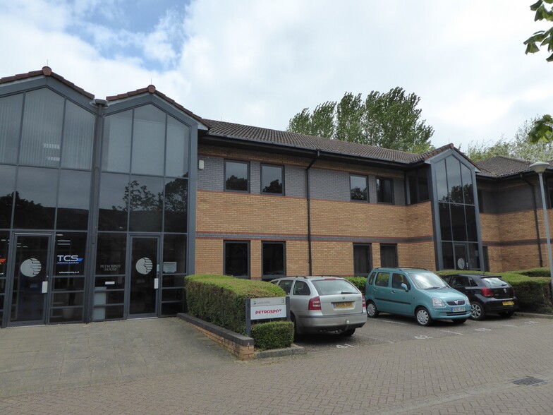 Banbury Business Park, Adderbury, Banbury for rent - Building Photo - Image 2 of 5