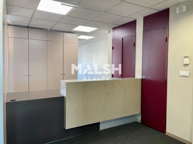 Office in Lyon for sale - Interior Photo - Image 3 of 17