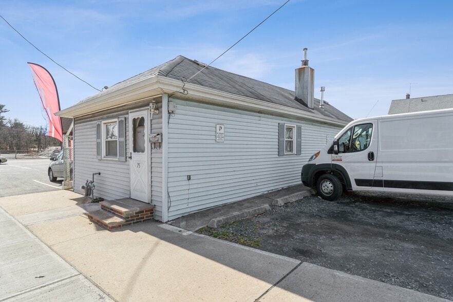 79 Georges Rd, New Brunswick, NJ for sale - Building Photo - Image 2 of 20