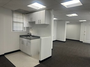 1808 Connecticut Ave NW, Washington, DC to rent Interior Photo- Image 2 of 8