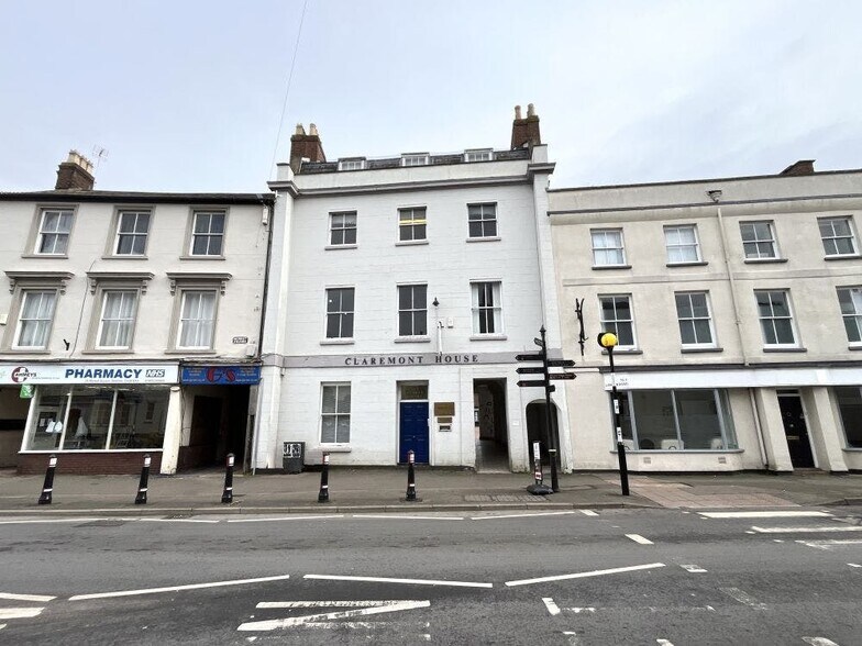 1 Market Sq, Bicester to rent - Building Photo - Image 1 of 30