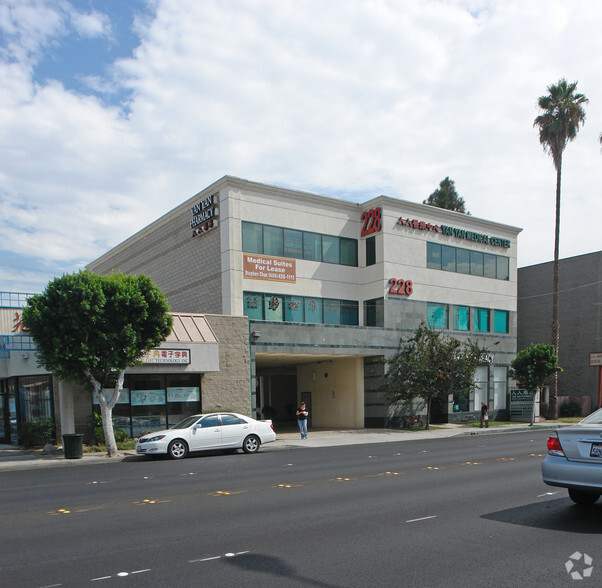 228 N Garfield Ave, Monterey Park, CA for rent - Building Photo - Image 2 of 8