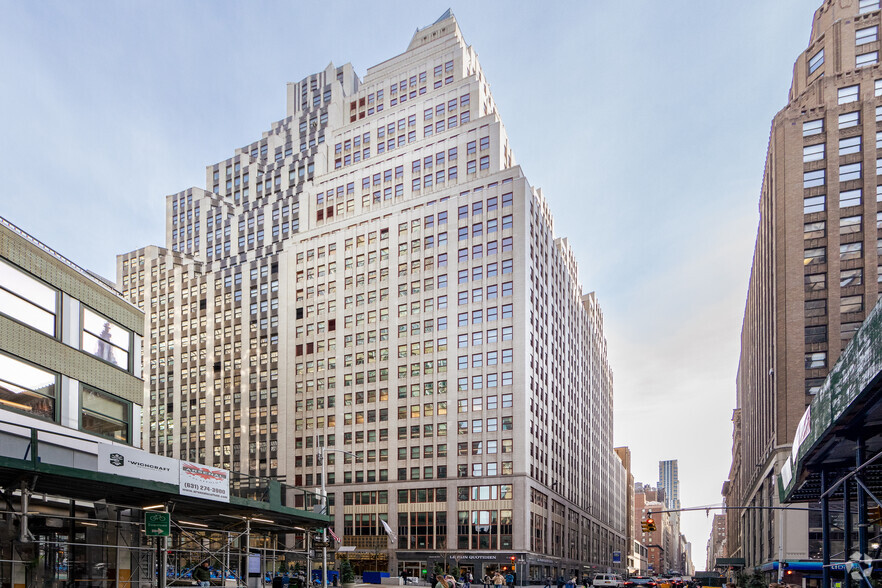 1400 Broadway, New York, NY for rent - Building Photo - Image 1 of 15