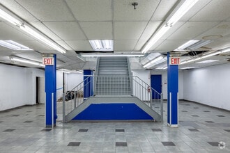 512 W 181st St, New York, NY for sale Interior Photo- Image 2 of 3