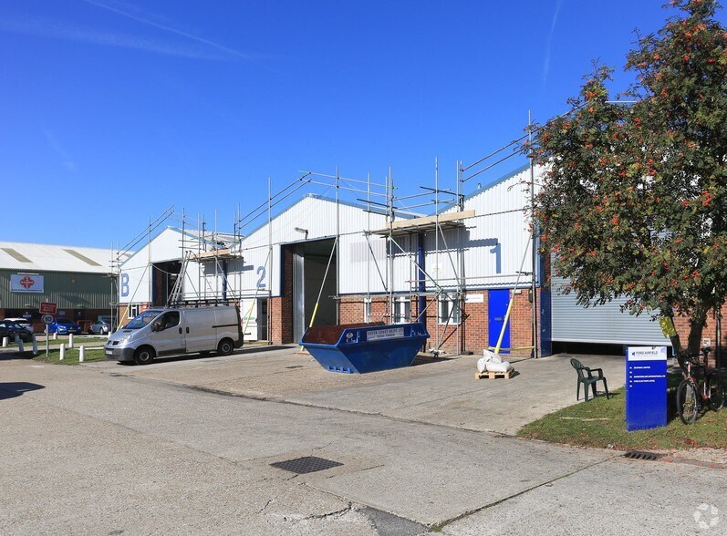 Burndell Rd, Ford to rent - Building Photo - Image 2 of 2