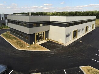 More details for 5 Rue Clément Ader, Saint-Pierre-du-Perray - Office, Light Industrial to Rent