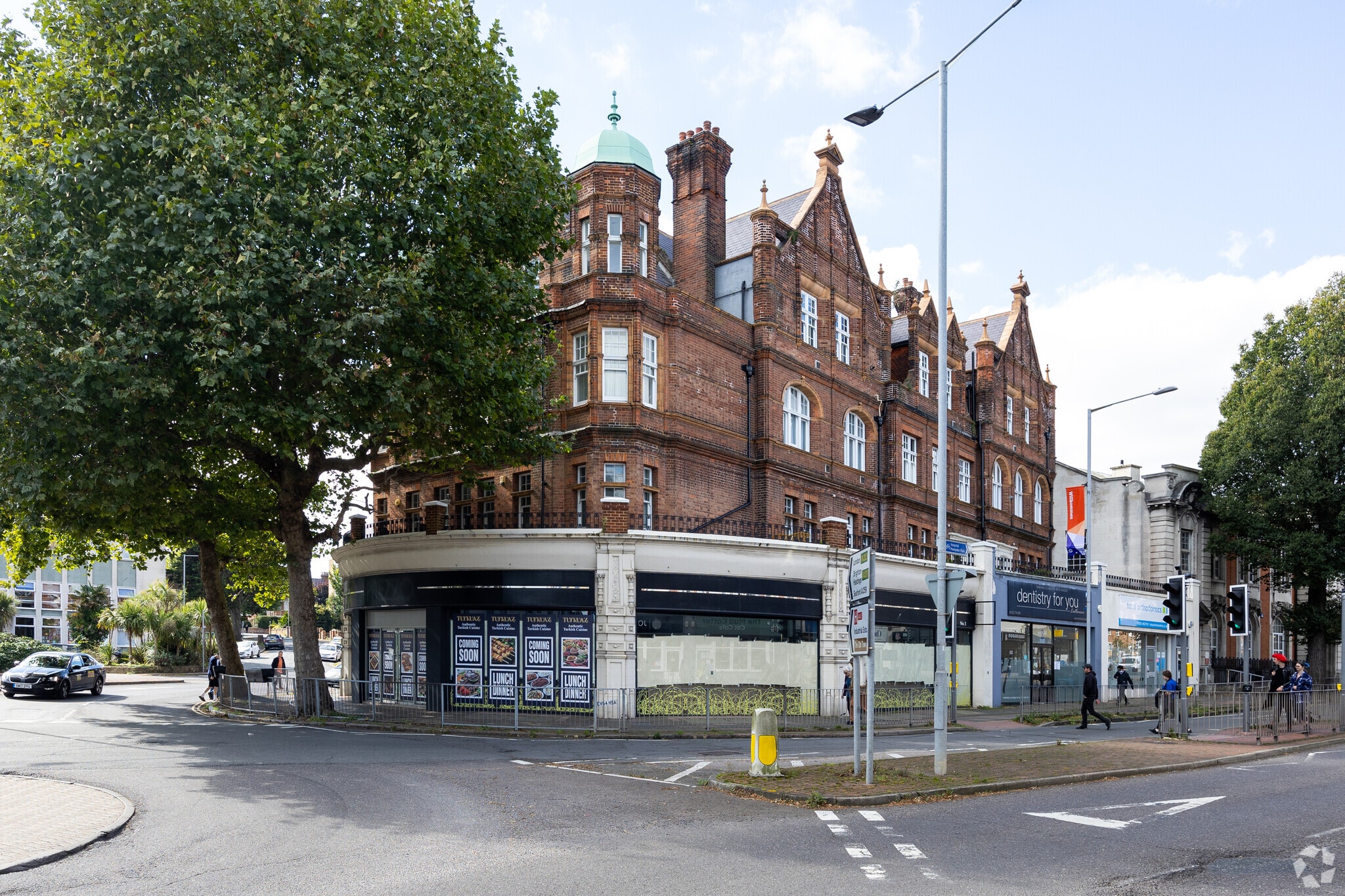 Terminus Rd, Eastbourne for sale Primary Photo- Image 1 of 1