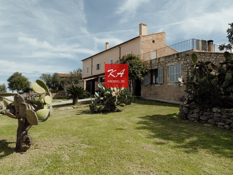 Carretera Son Servera a Cala Millor, Km 1, Son Servera, Islas Baleares for sale - Building Photo - Image 1 of 20