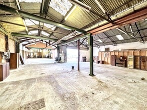 A4111, Hereford for sale Interior Photo- Image 2 of 10