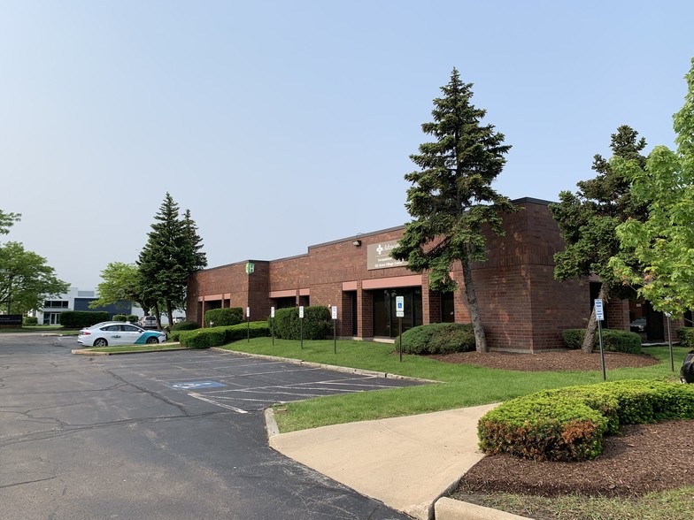 1450-1484 Elmhurst Rd, Elk Grove Village, IL for rent - Building Photo - Image 2 of 9