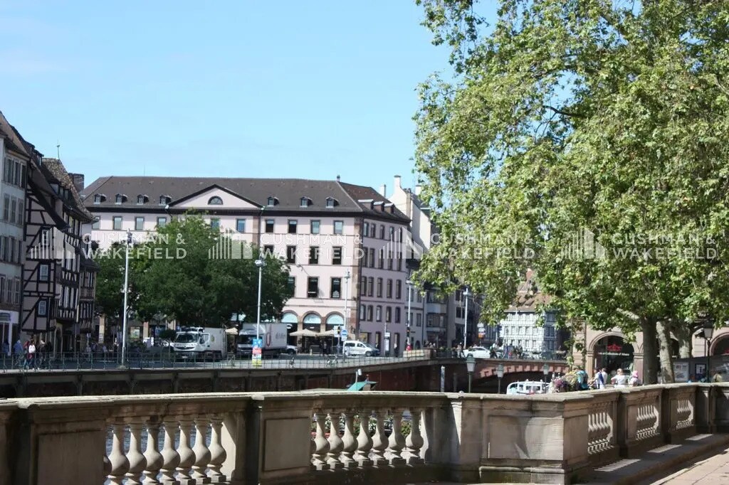 Office in Strasbourg for sale Building Photo- Image 1 of 11
