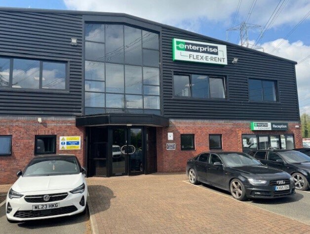 Flixton Rd, Manchester for sale - Primary Photo - Image 1 of 1