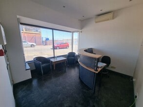 2 Battery Green Rd, Lowestoft to rent Interior Photo- Image 1 of 12