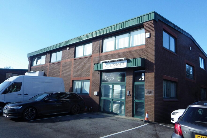 Roentgen Rd, Basingstoke for rent - Building Photo - Image 1 of 3