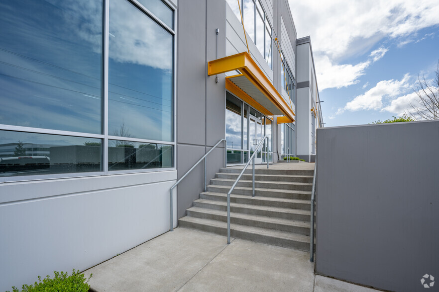 21402 24th Ave S, Des Moines, WA for rent - Building Photo - Image 3 of 7