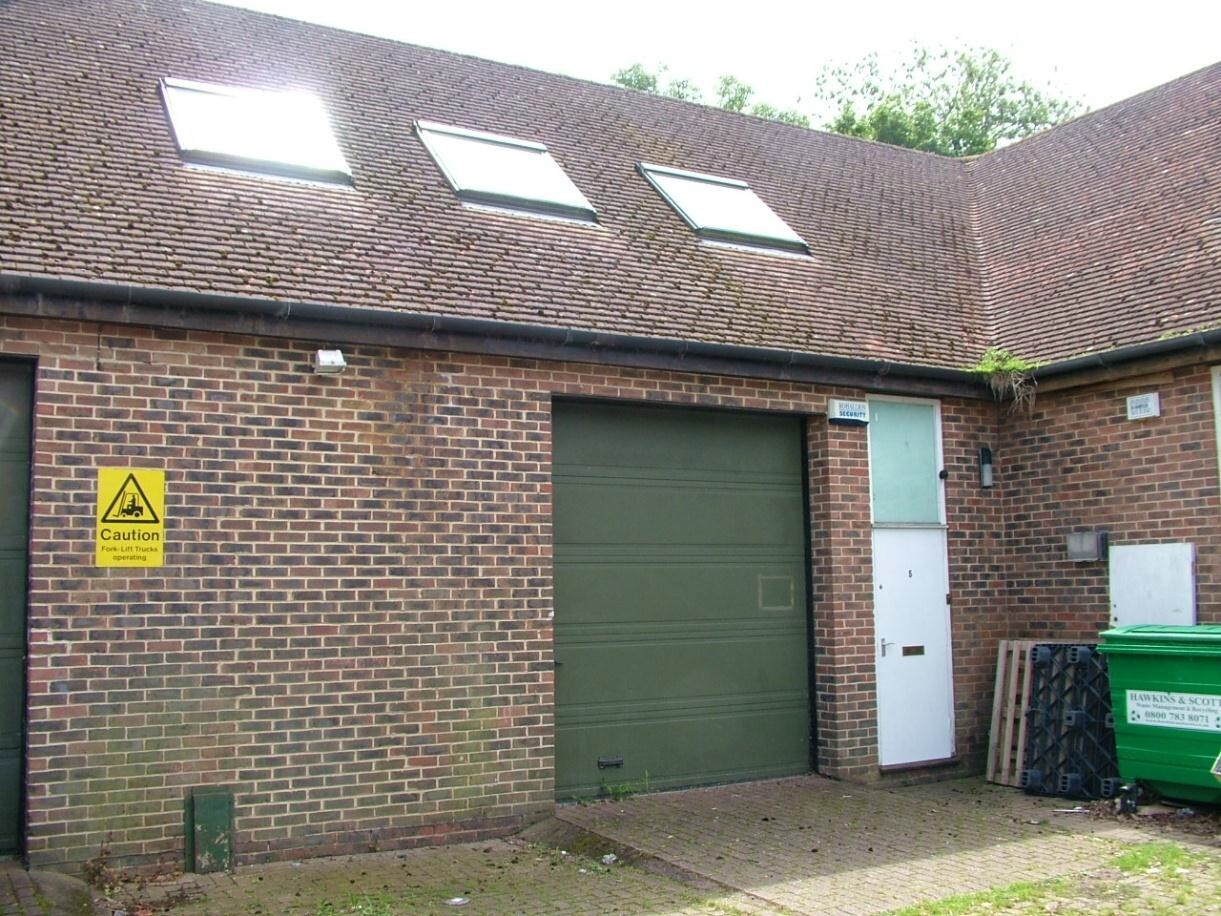 Tanners Ct, Brockham to rent Primary Photo- Image 1 of 11