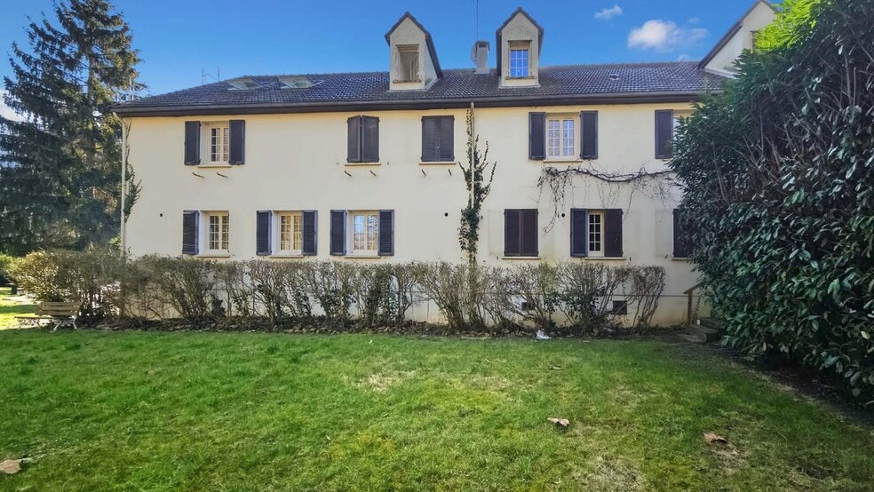 Light Industrial in Cergy for sale - Building Photo - Image 3 of 18