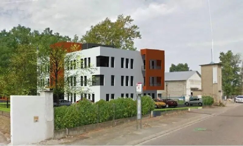 Light Industrial in Chassieu to rent Building Photo- Image 1 of 5