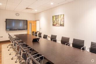 London Oxford Aiport, Kidlington to rent Interior Photo- Image 2 of 13