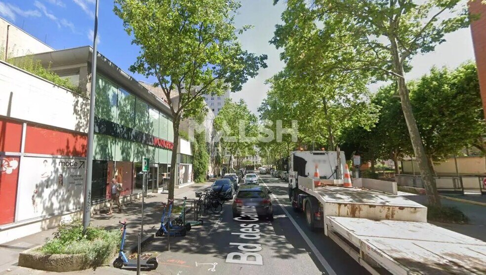 Retail in Lyon for sale - Building Photo - Image 2 of 2