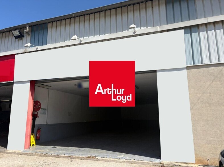 Light Industrial in Gémenos to rent - Primary Photo - Image 1 of 9