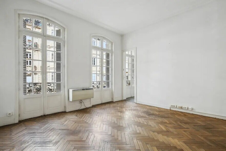 Office in Bordeaux to rent - Interior Photo - Image 3 of 7