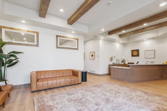 3210 27th St W, Williston, ND to rent Interior Photo- Image 1 of 13