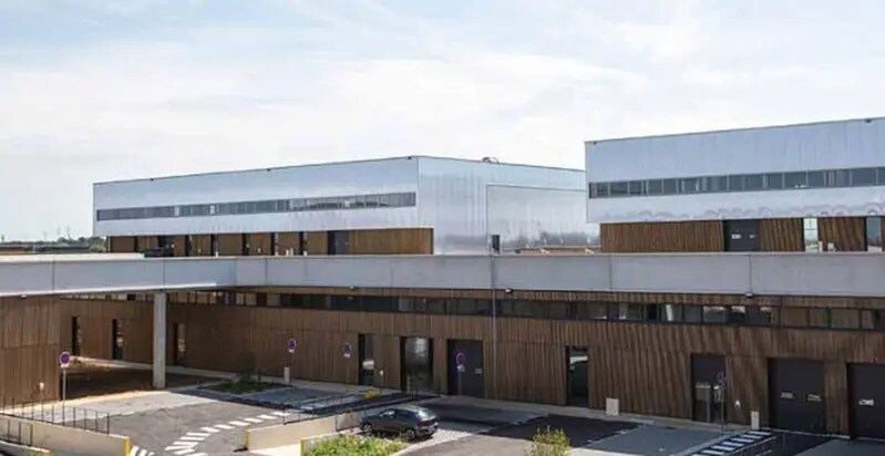 Light Industrial in Tremblay-en-France to rent - Building Photo - Image 3 of 12
