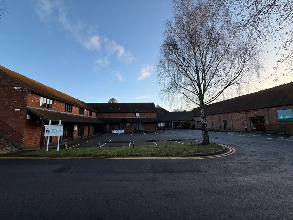 Wootton Rd, Abingdon to rent Primary Photo- Image 1 of 2
