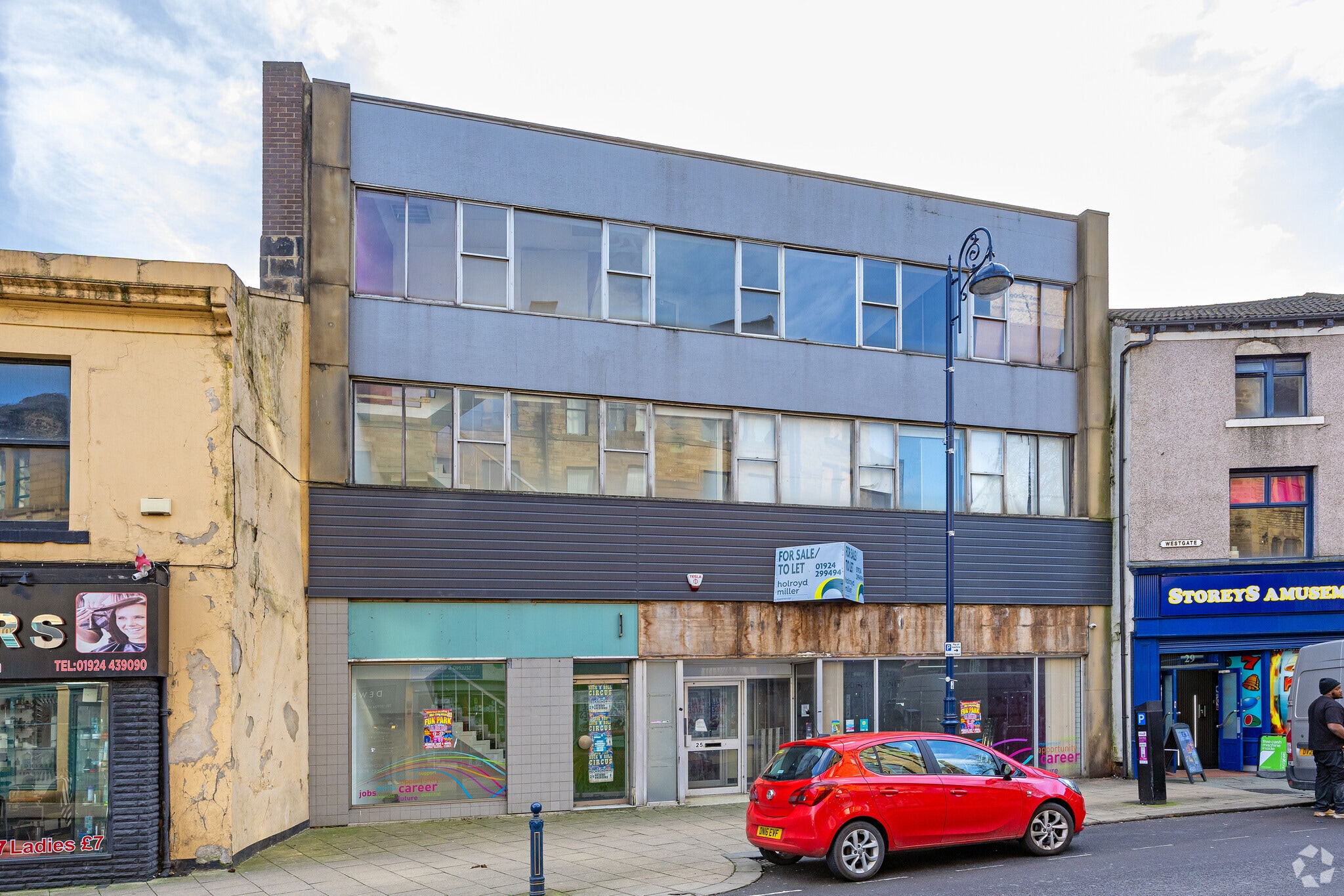 25-27 Westgate, Dewsbury to rent Primary Photo- Image 1 of 3