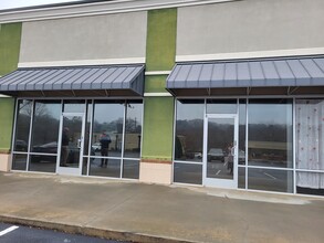 6230-6242 Old Highway 5, Woodstock, GA for rent Building Photo- Image 1 of 2