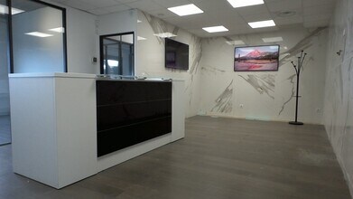 Avenue Du Mistral, La Ciotat to rent Interior Photo- Image 2 of 7