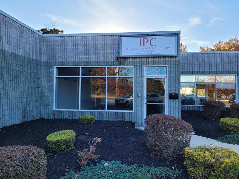 1182 Fischer Blvd, Toms River, NJ for rent - Building Photo - Image 1 of 3