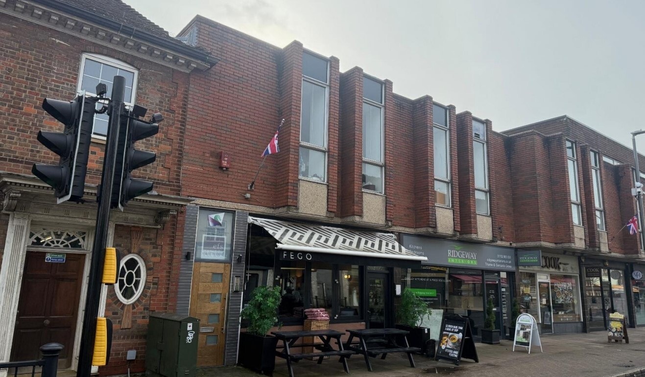 12-15 Packhorse Rd, Gerrards Cross to rent Building Photo- Image 1 of 4