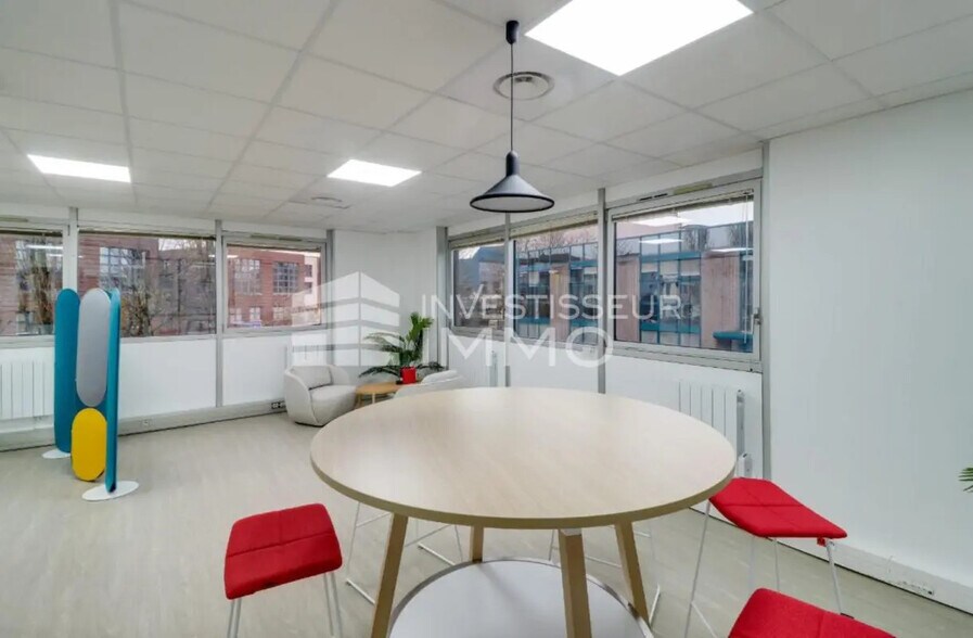 Office in Villiers-sur-Marne to rent - Interior Photo - Image 3 of 15
