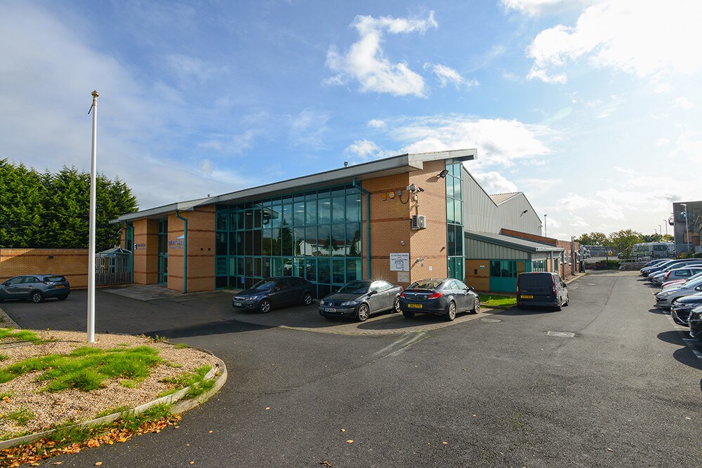 3 Glaisdale Dr E, Nottingham for sale Primary Photo- Image 1 of 1