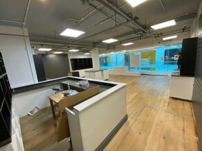 Central Arc, Leeds to rent Interior Photo- Image 2 of 4