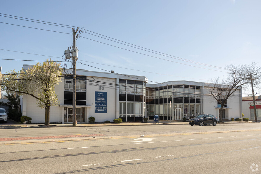 102-114 Jericho Tpke, Floral Park, NY for rent - Building Photo - Image 1 of 5