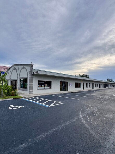 Artisan's Plaza - 5760 Shirley St portfolio of 2 properties for sale on LoopNet.co.uk - Building Photo - Image 3 of 6