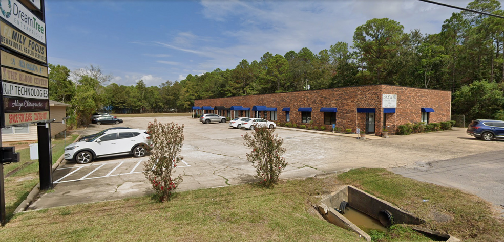 1408 US 90, Gautier, MS for sale - Building Photo - Image 1 of 2