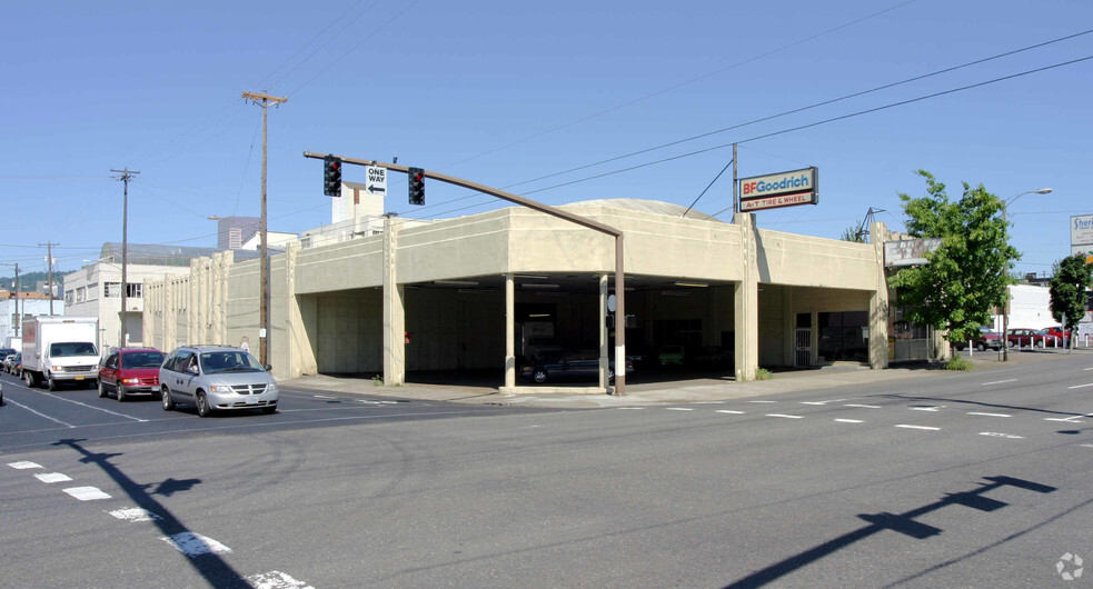 437 SE Martin Luther King Jr Blvd, Portland, OR for rent - Building Photo - Image 3 of 10